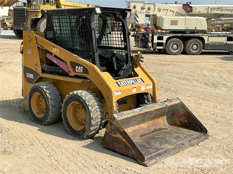 CAT 226 Chargeuse compacte