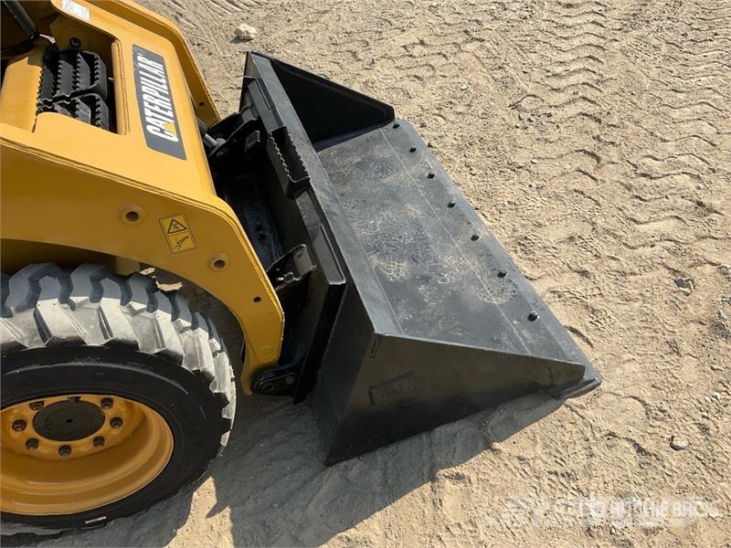 CAT 226B3 Skid Steer Loader Skid steer loaders