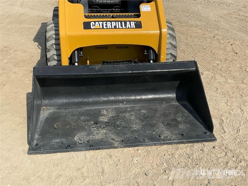 CAT 226B3 Skid Steer Loader Skid steer loaders