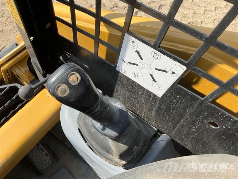 CAT 226B3 Skid Steer Loader Skid steer loaders