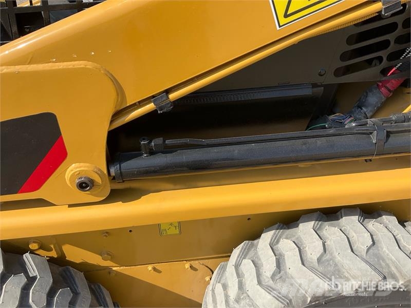 CAT 226B3 Skid Steer Loader Skid steer loaders