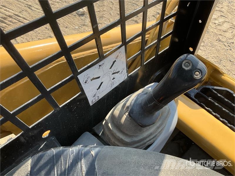 CAT 226B3 Skid Steer Loader Skid steer loaders