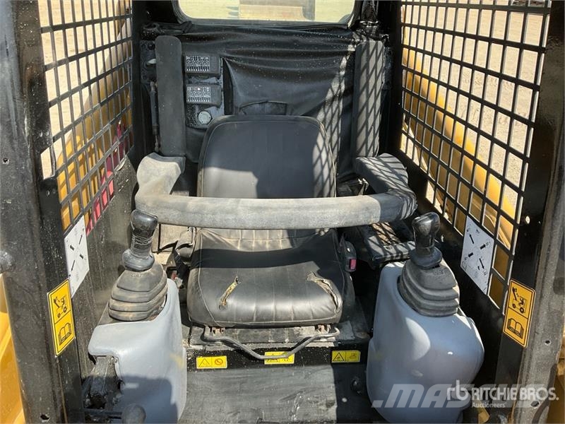 CAT 226B3 Skid Steer Loader Skid steer loaders