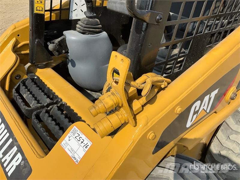 CAT 226B3 Skid Steer Loader Skid steer loaders