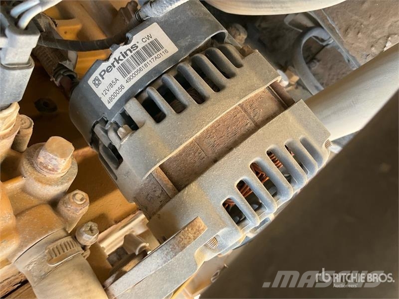 CAT 239D لوادر انزلاقية التوجيه