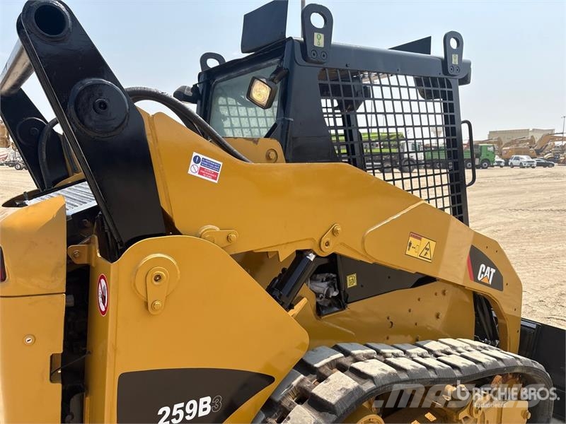 CAT 259B Chargeuse compacte