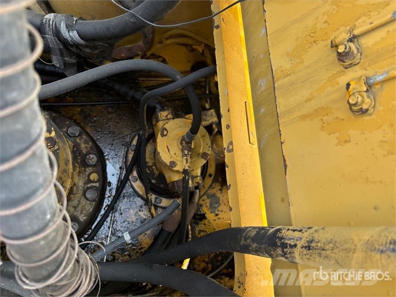 CAT 320CL Tracked Excavator Lánctalpas kotrók