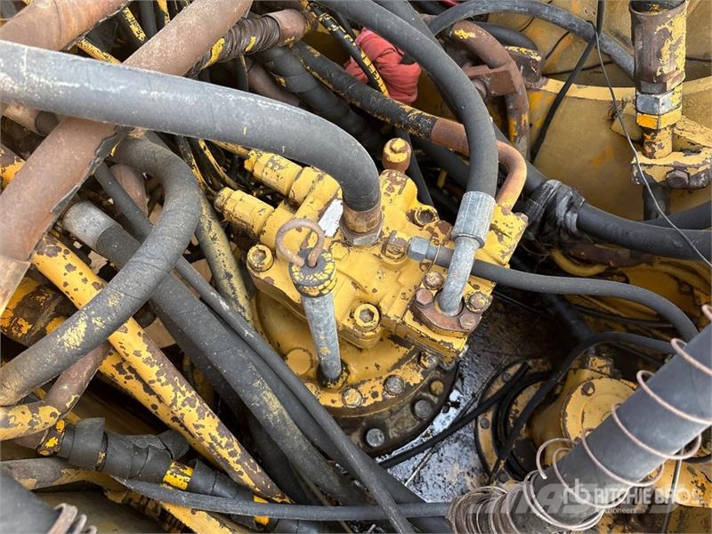 CAT 320CL Tracked Excavator Lánctalpas kotrók