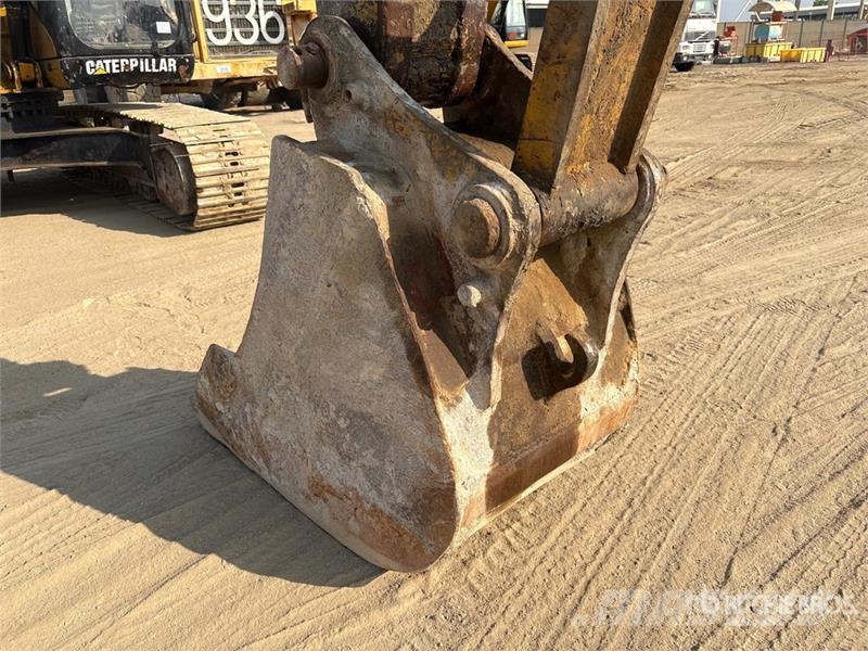CAT 320CL Tracked Excavator Lánctalpas kotrók