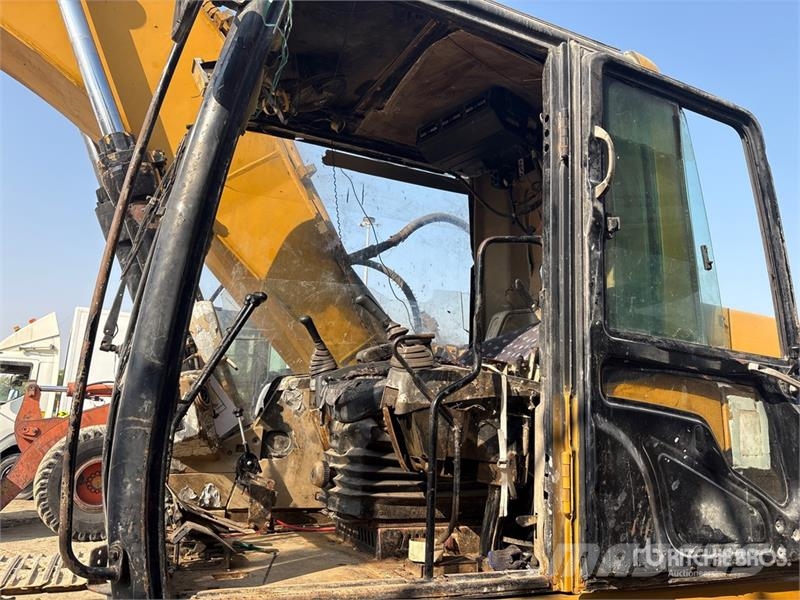 CAT 320CL Tracked Excavator Lánctalpas kotrók