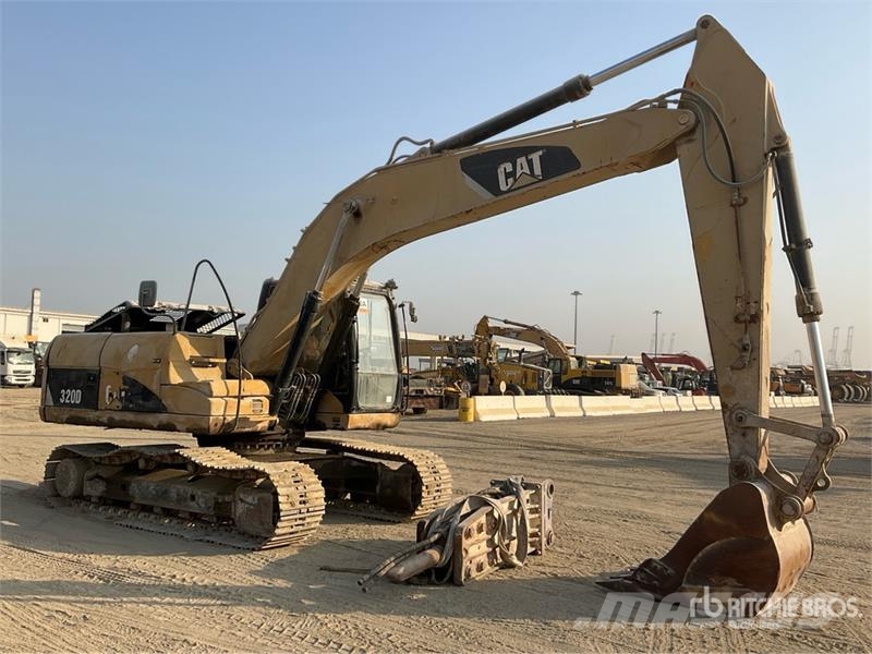 CAT 320D Tracked Excavator Гусеничні екскаватори