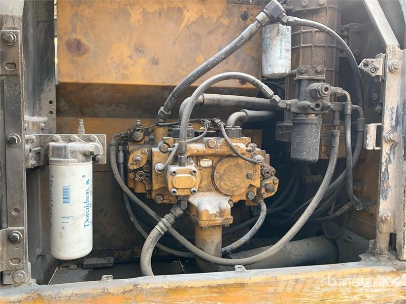CAT 320D Tracked Excavator Raupenbagger