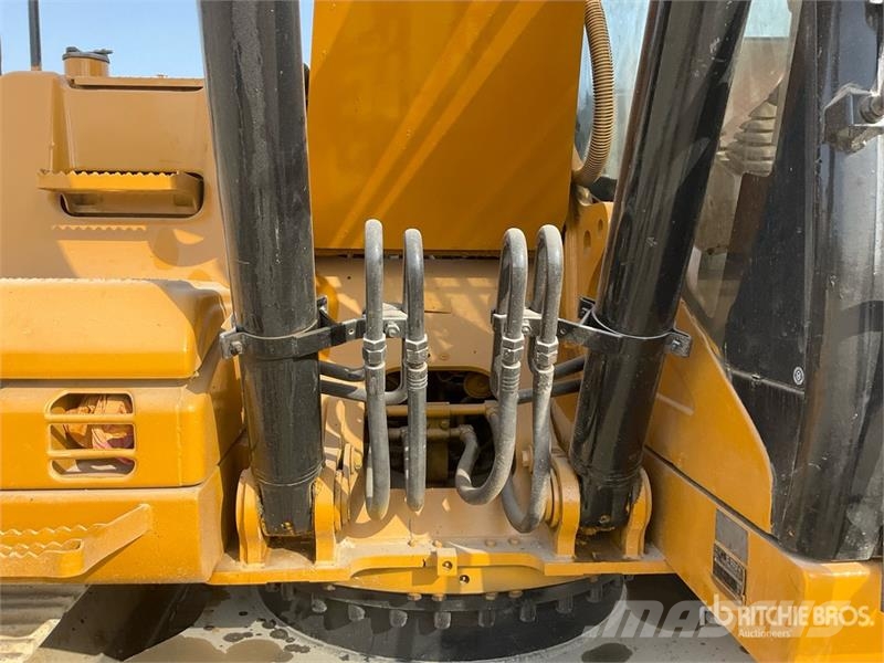 CAT 320D Tracked Excavator حفارات زحافة