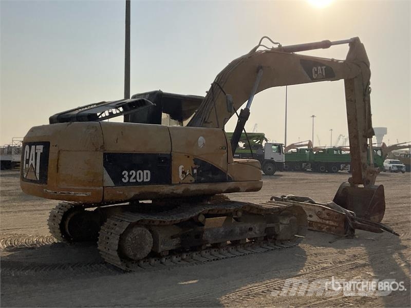 CAT 320D Tracked Excavator Гусеничні екскаватори