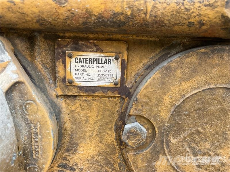 CAT 320D Tracked Excavator Raupenbagger