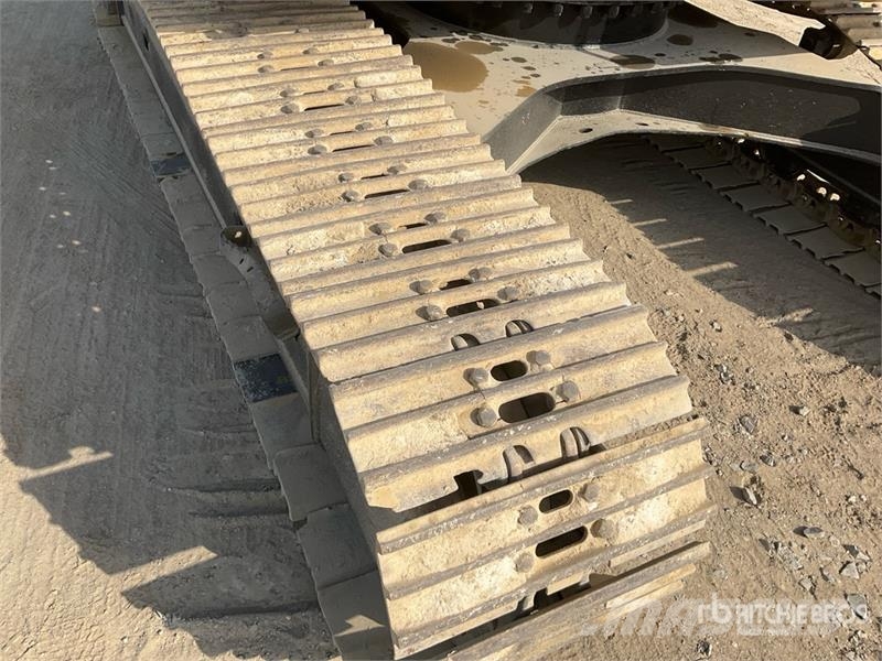 CAT 320D Tracked Excavator حفارات زحافة