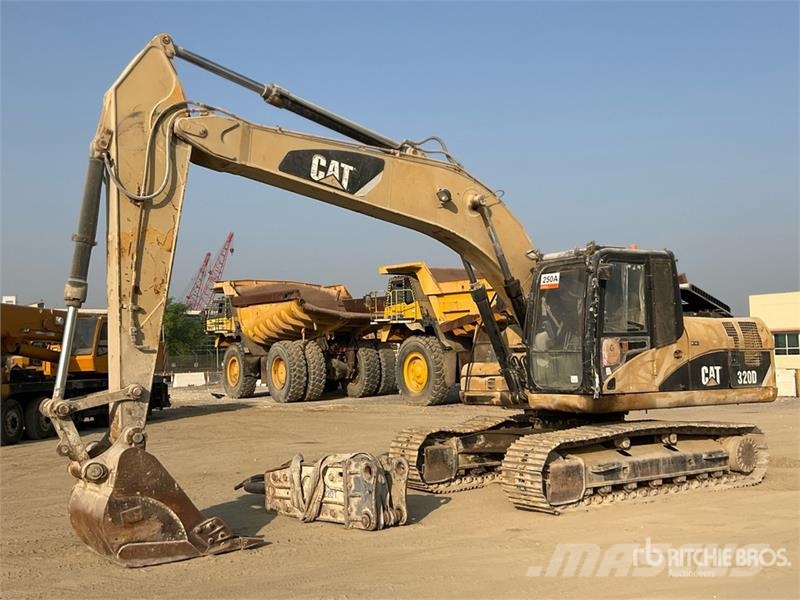 CAT 320D Tracked Excavator Гусеничні екскаватори