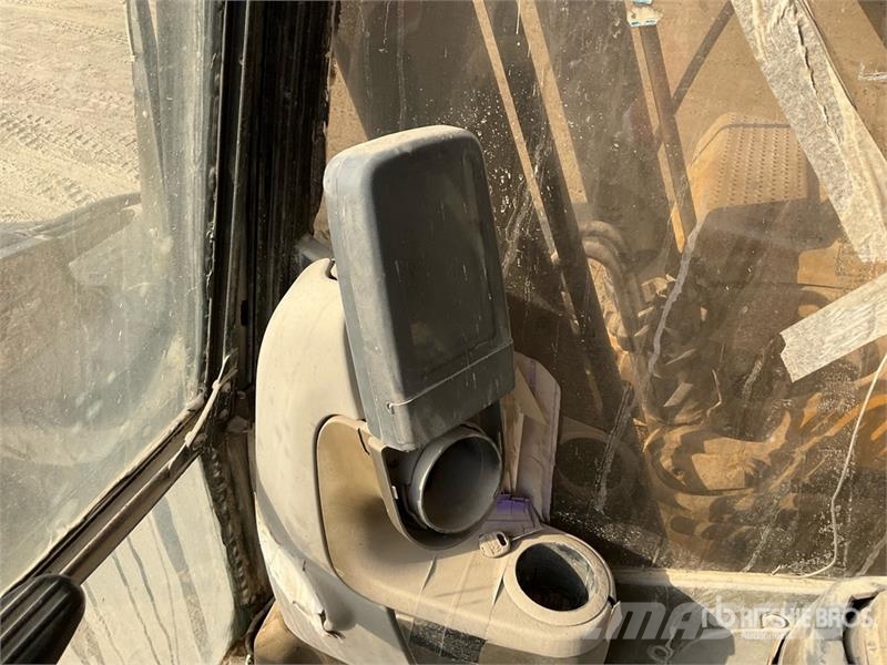 CAT 320D Tracked Excavator Гусеничні екскаватори
