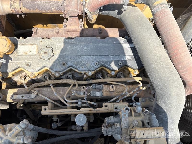 CAT 320D Tracked Excavator حفارات زحافة