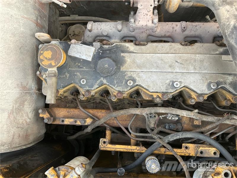 CAT 320D Tracked Excavator Гусеничні екскаватори