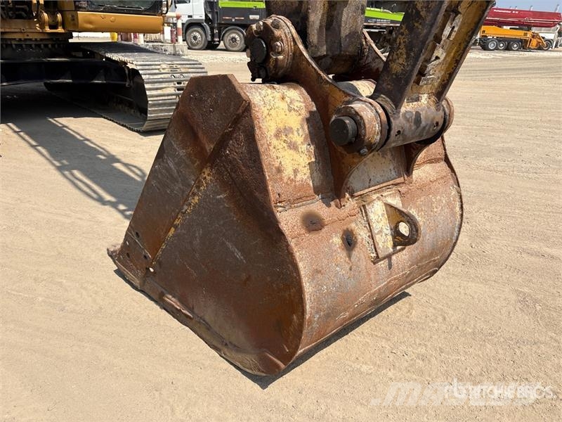 CAT 320D Tracked Excavator حفارات زحافة