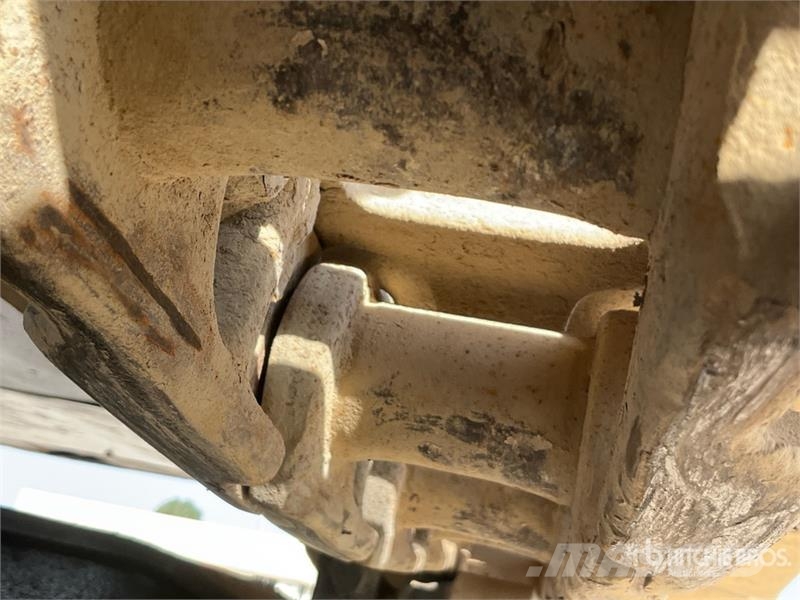 CAT 320D Tracked Excavator حفارات زحافة
