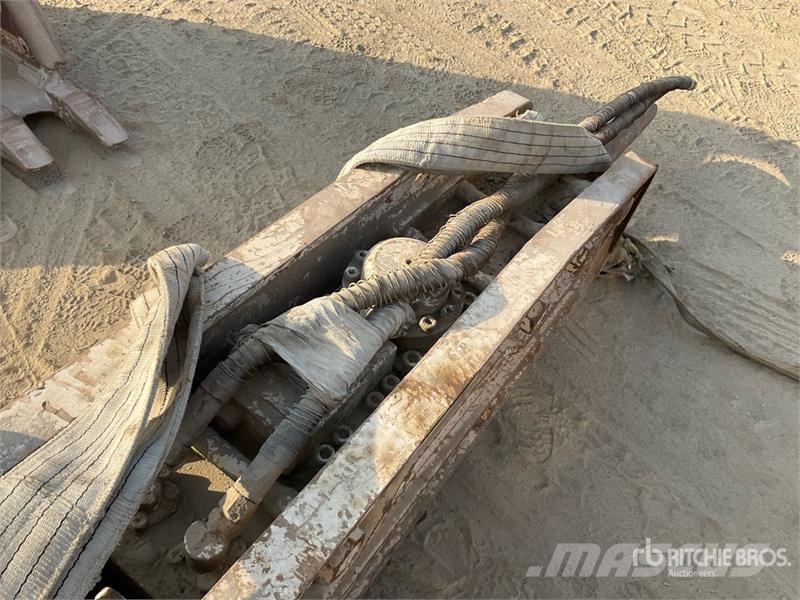 CAT 320D Tracked Excavator Гусеничні екскаватори