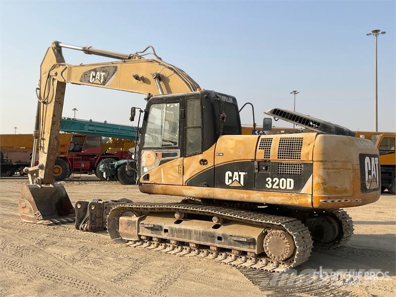 CAT 320D Tracked Excavator Гусеничні екскаватори