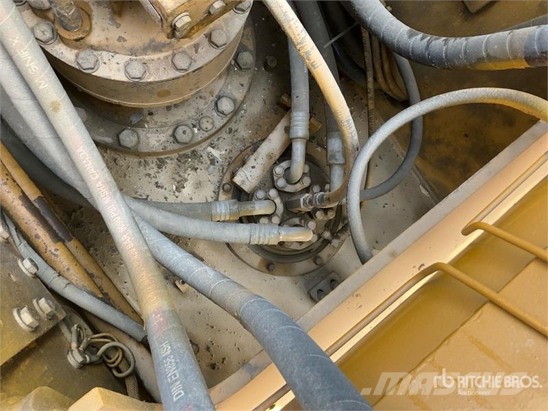 CAT 320D Tracked Excavator حفارات زحافة