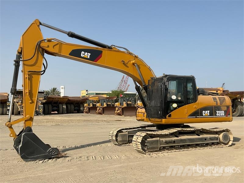 CAT 320D Tracked Excavator حفارات زحافة