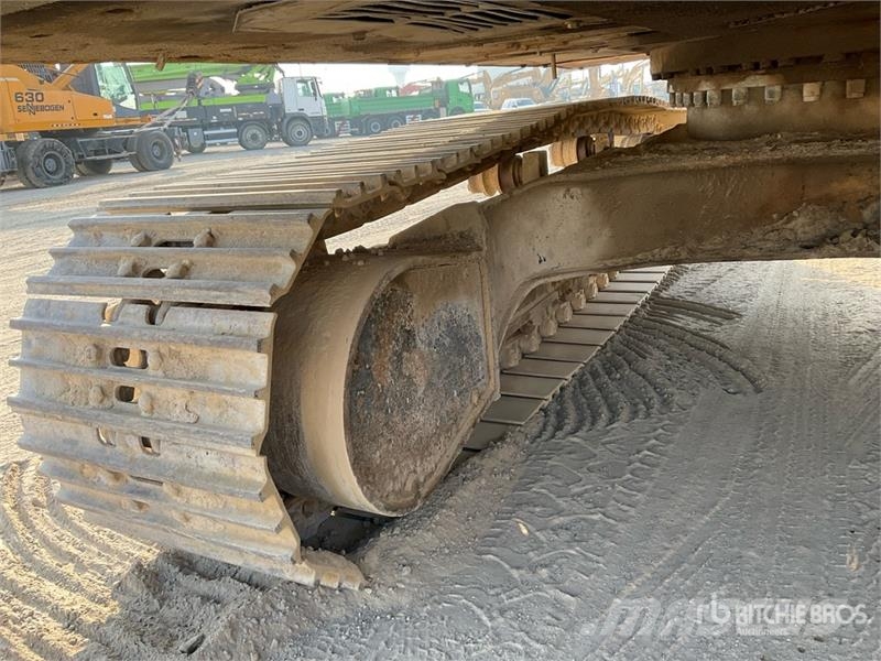 CAT 320D Tracked Excavator Гусеничні екскаватори