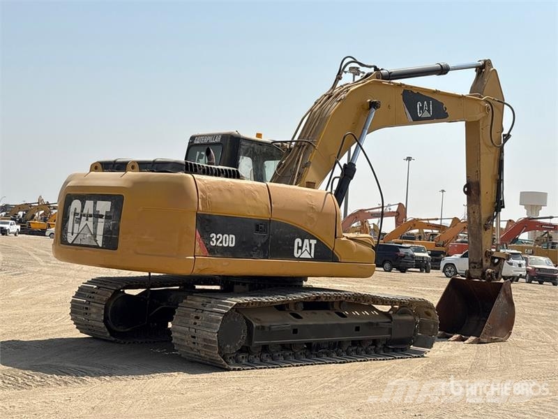 CAT 320D Tracked Excavator حفارات زحافة