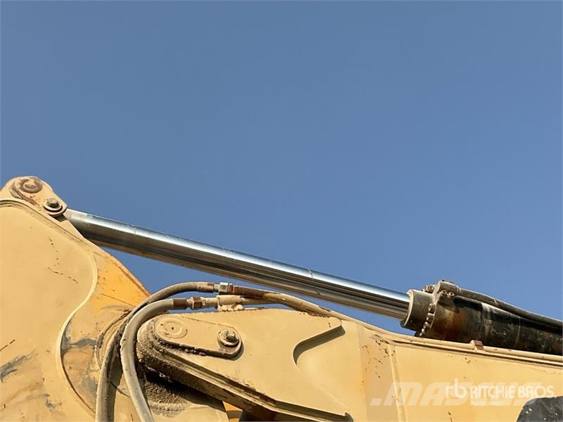 CAT 320D Tracked Excavator Raupenbagger