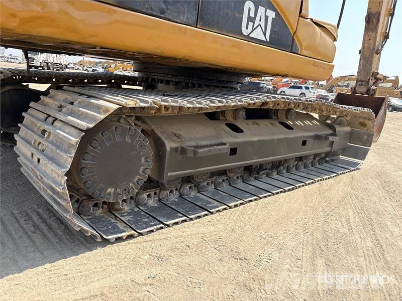 CAT 320D Tracked Excavator حفارات زحافة