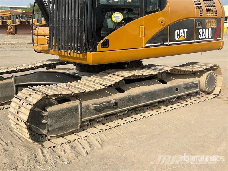 CAT 320D Tracked Excavator حفارات زحافة