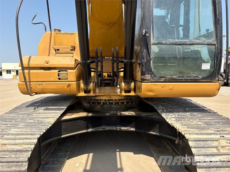 CAT 320D Tracked Excavator حفارات زحافة