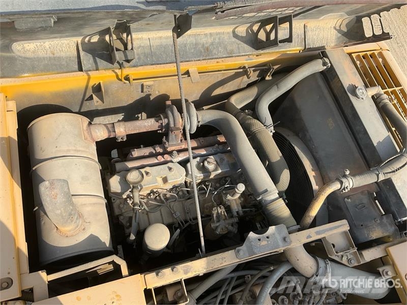 CAT 320D Tracked Excavator حفارات زحافة