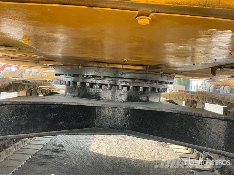 CAT 320D Tracked Excavator حفارات زحافة