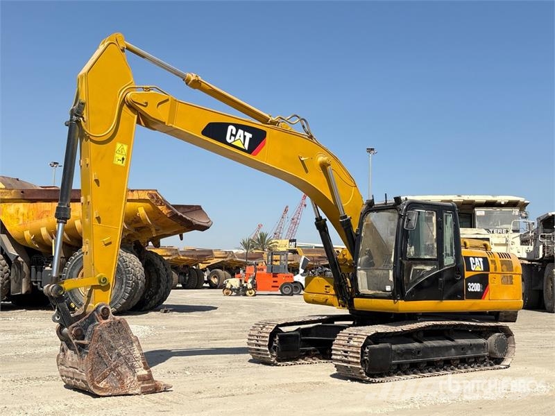 CAT 320D2 Tracked Excavator حفارات زحافة