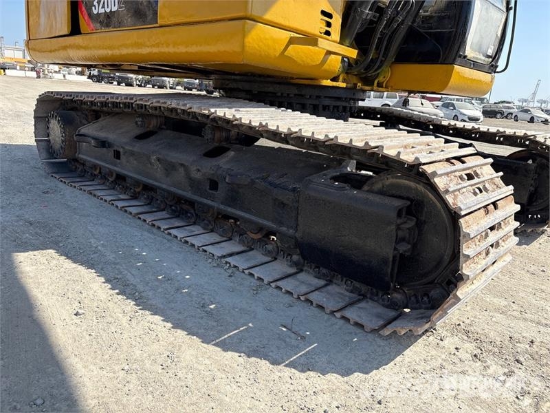 CAT 320D2 Tracked Excavator حفارات زحافة
