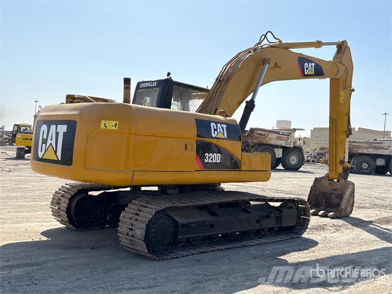 CAT 320D2 Tracked Excavator حفارات زحافة