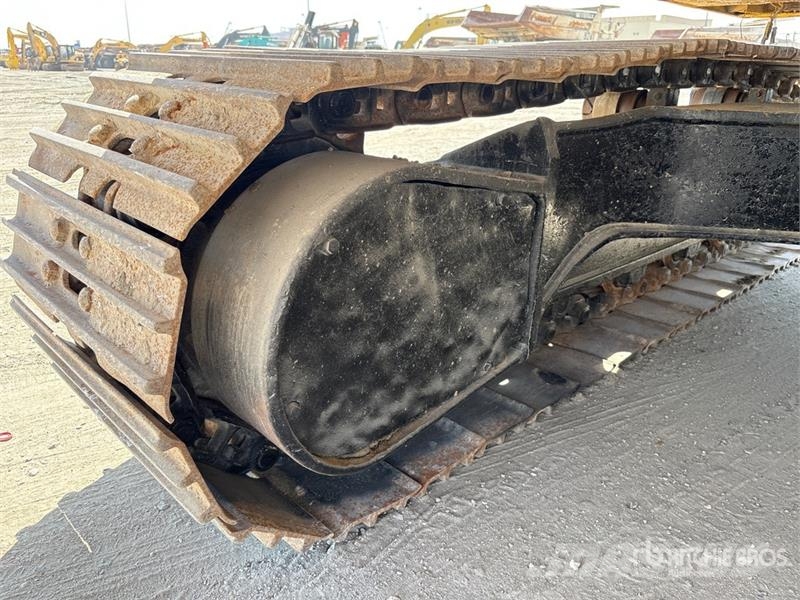 CAT 320D2 Tracked Excavator حفارات زحافة