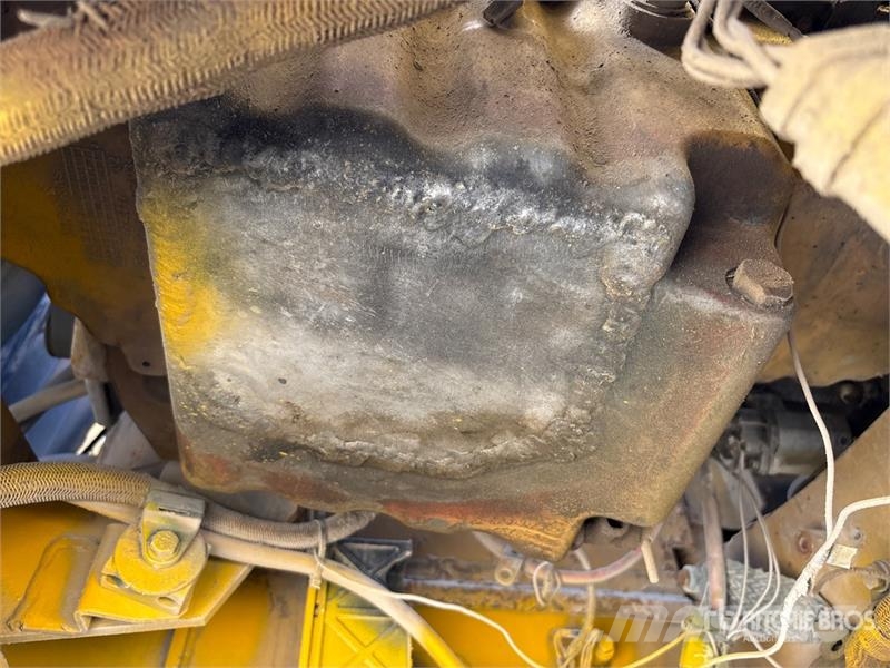 CAT 320D2 Tracked Excavator حفارات زحافة