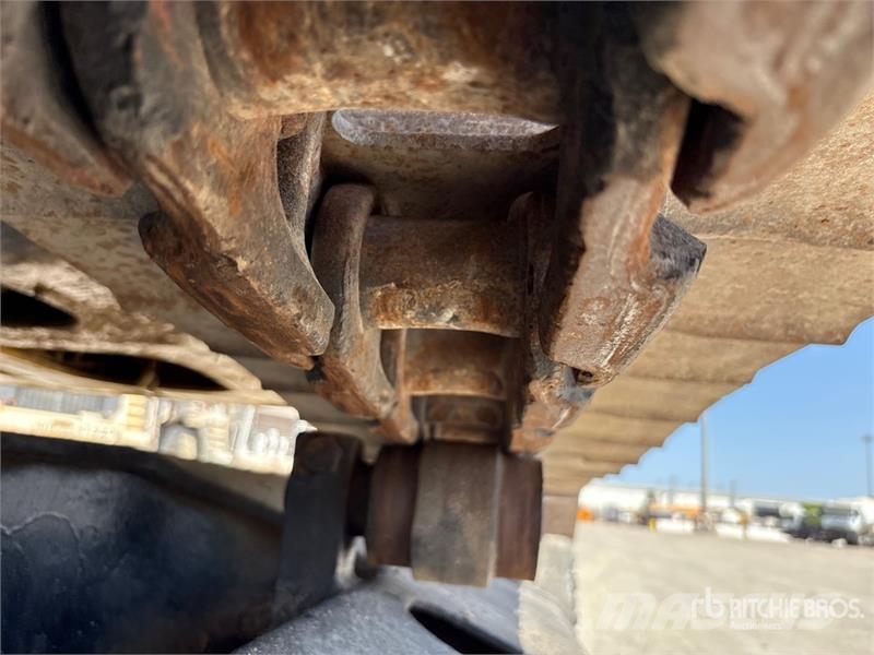 CAT 320D2 Tracked Excavator حفارات زحافة
