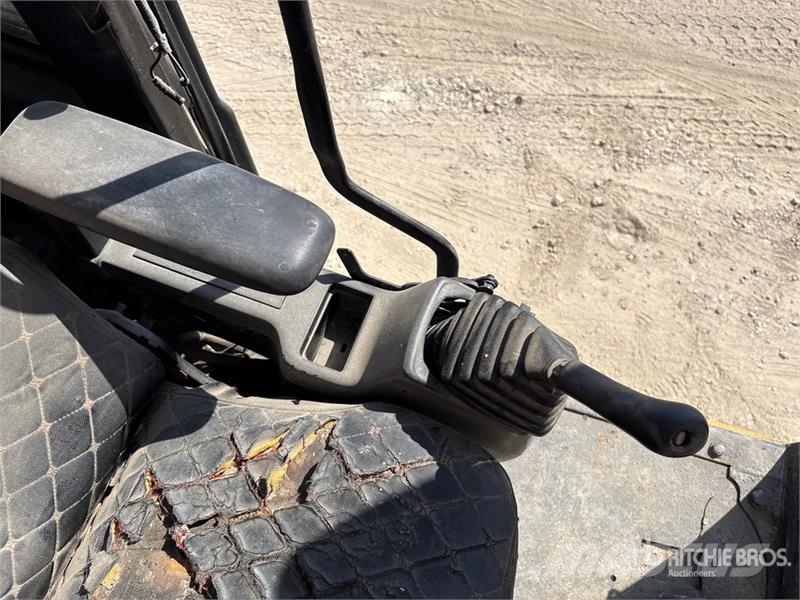 CAT 320D2 Tracked Excavator حفارات زحافة