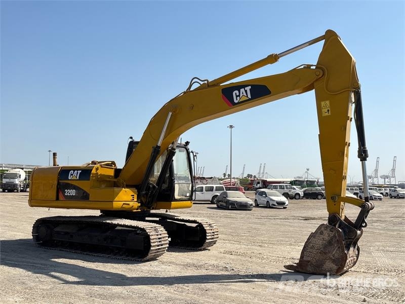 CAT 320D2 Tracked Excavator حفارات زحافة