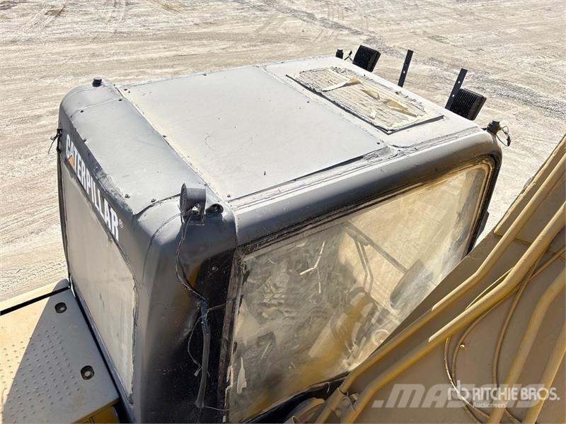 CAT 320D2 Tracked Excavator حفارات زحافة