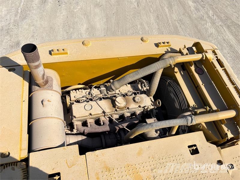 CAT 320D2 Tracked Excavator حفارات زحافة