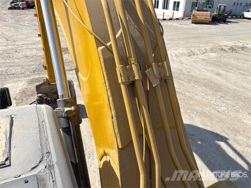 CAT 320D2 Tracked Excavator حفارات زحافة