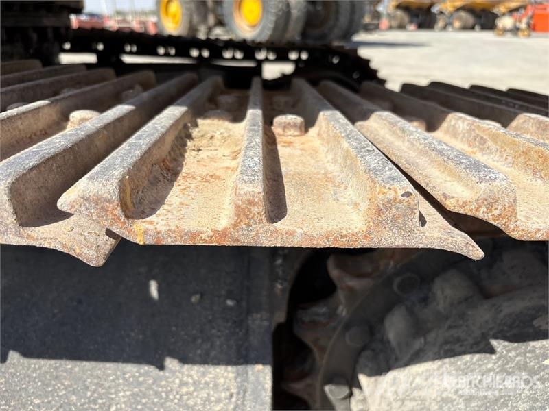 CAT 320D2 Tracked Excavator حفارات زحافة